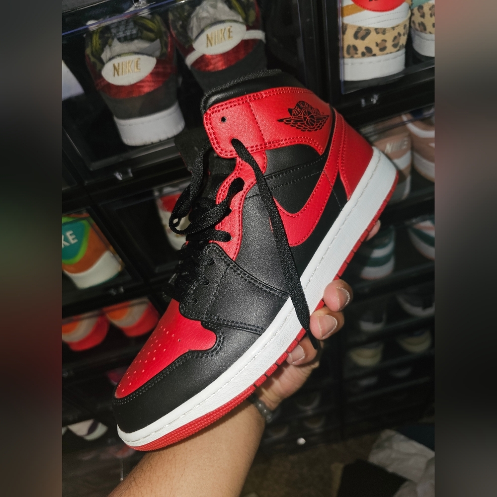 Jordan Retro 1 mid Bred